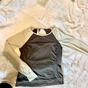 LUCY Lycra Long Sleeve SZ small